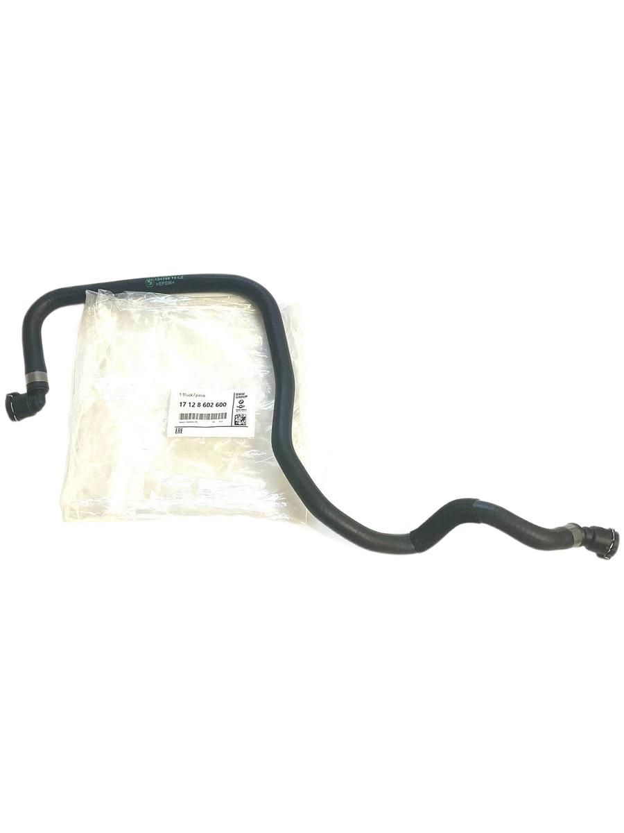 Патрубок системы охлаждения BMW 17128602600